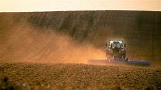 Stubble Type Cultivator With Traction Spring